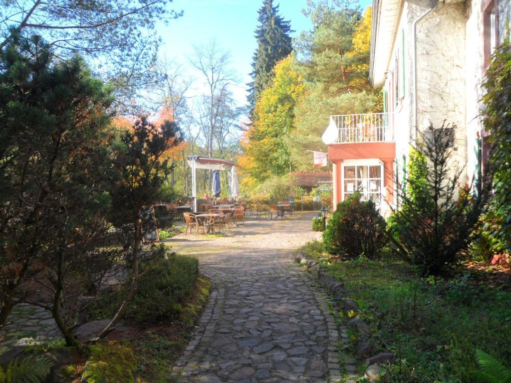 Gutshof Junkerwald Guest House Блискастел Екстериор снимка